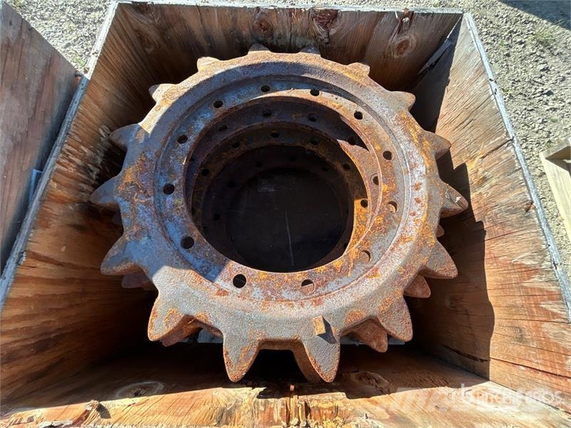 Quantity of (6) 1-13320-1110 Morooka M600 Sprocket Other components