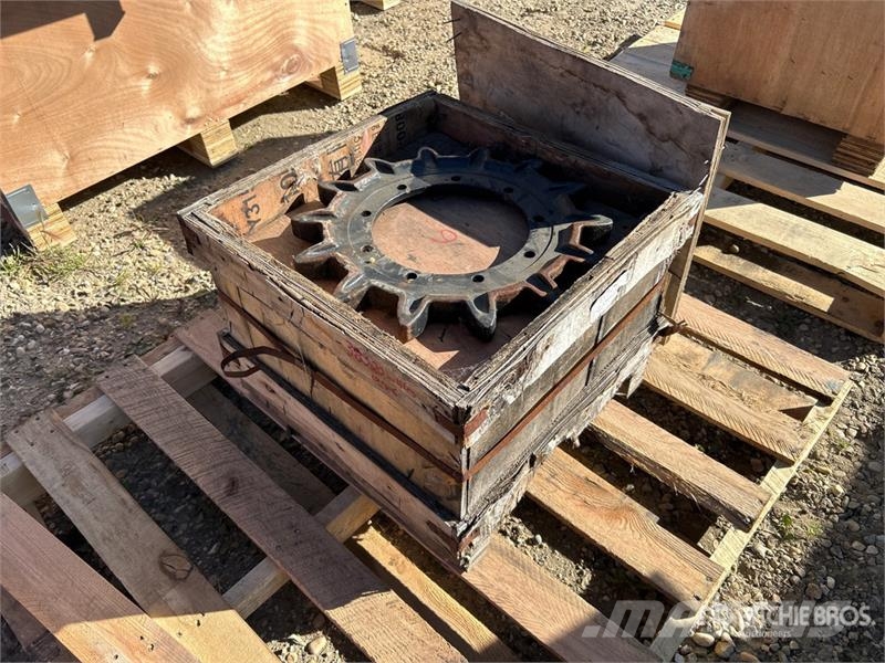 Quantity of (6) 1-38320-1110 Morooka MST300 Drive Other components