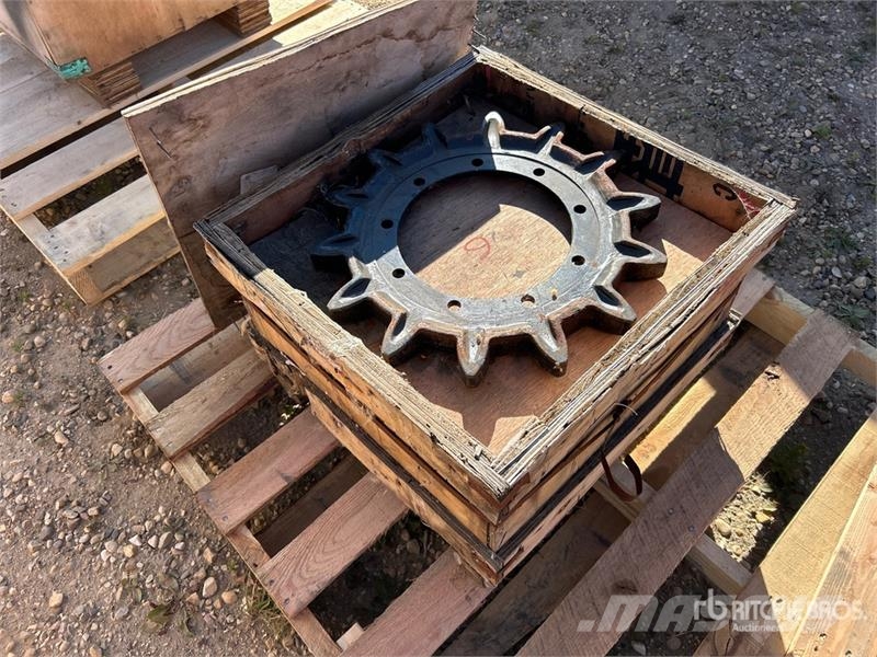 Quantity of (6) 1-38320-1110 Morooka MST300 Drive Other components