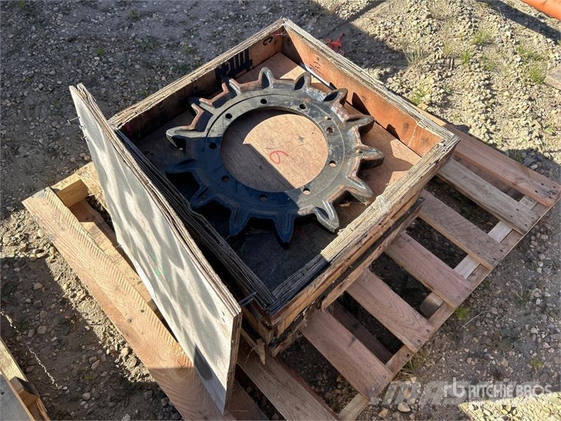 Quantity of (6) 1-38320-1110 Morooka MST300 Drive Other components