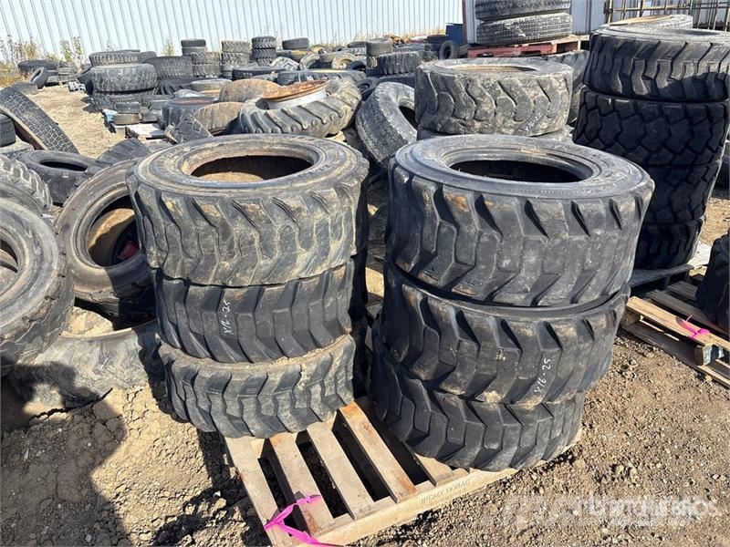 Quantity of (6) 12-16.5 Tires Gume, točkovi i felne