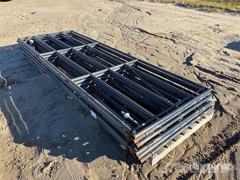 Quantity of (6) 12 ft x 4 ft Steel Livestock Gate Autres matériels d'élevage