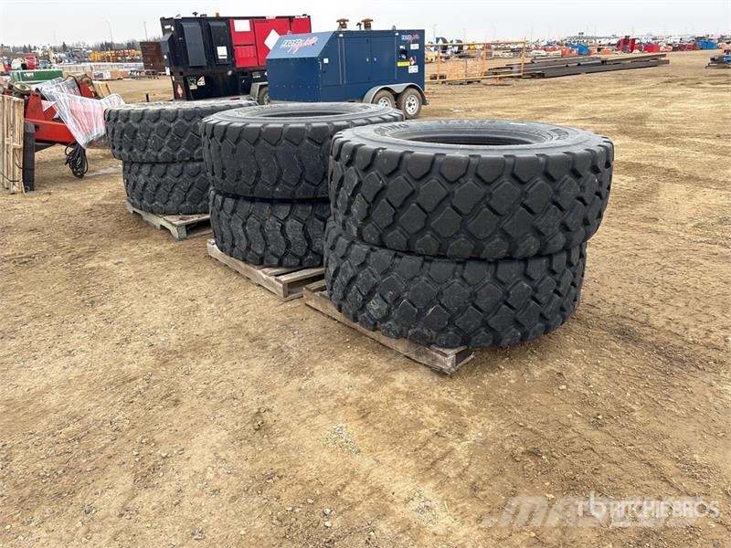  Quantity of (6) 17.5R25 Tires الإطارات والعجلات والحافات