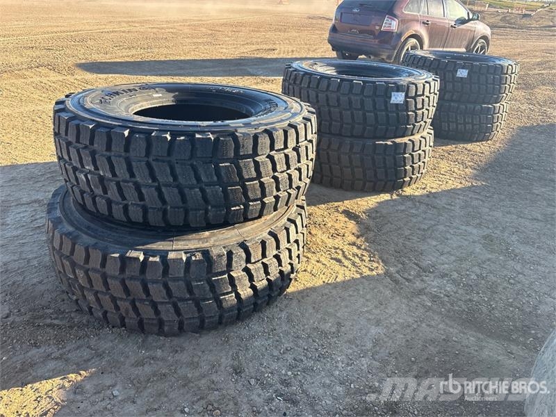 Quantity of (6) 17.5R25 Tires Gume, točkovi i felne
