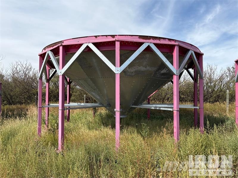  Quantity of (6) 19 Ft Grain Hopper Bottom Trichter und Silos