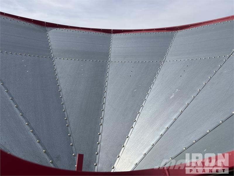  Quantity of (6) 19 Ft Grain Hopper Bottom Trichter und Silos