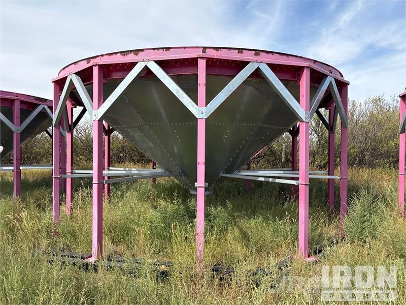  Quantity of (6) 19 Ft Grain Hopper Bottom Trichter und Silos