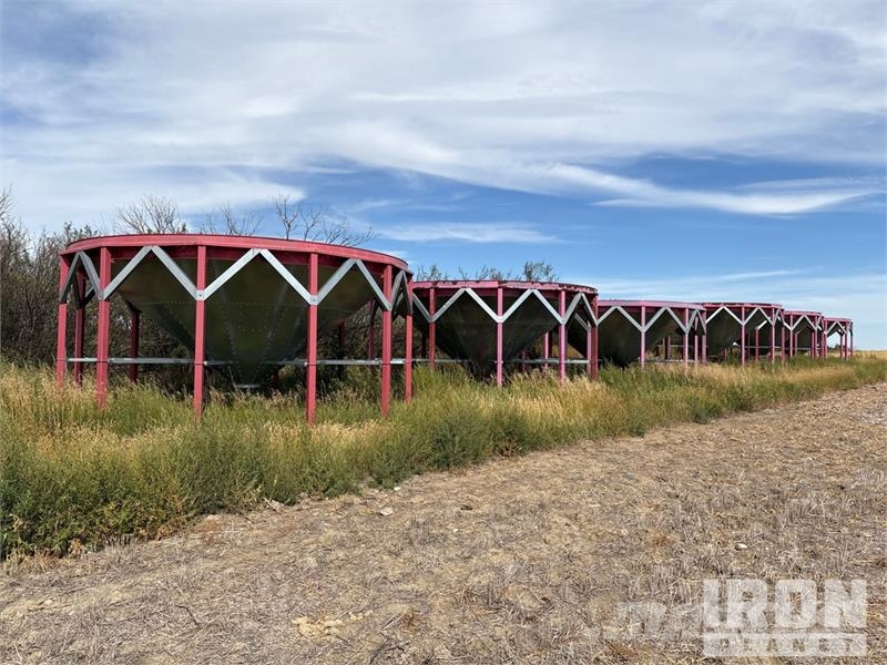  Quantity of (6) 19 Ft Grain Hopper Bottom Trichter und Silos
