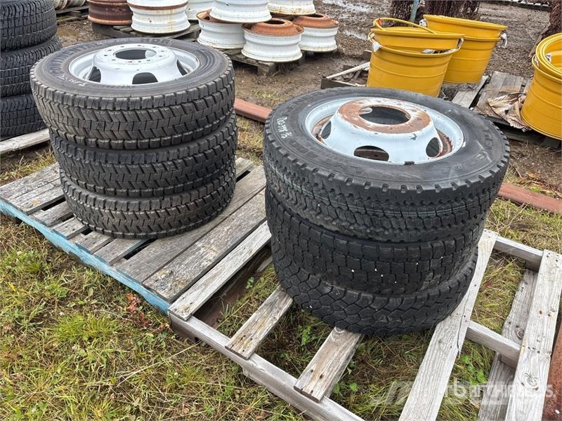 Quantity of (6) 225/70R19.5 Miscellaneous Tires Tyres, wheels and rims