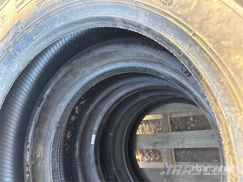 Quantity of (6) 225/70R19.5 Tires (Unused) Gume, kolesa in platišča