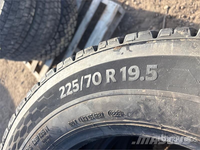 Quantity of (6) 225/70R19.5 Tires (Unused) Gume, kolesa in platišča