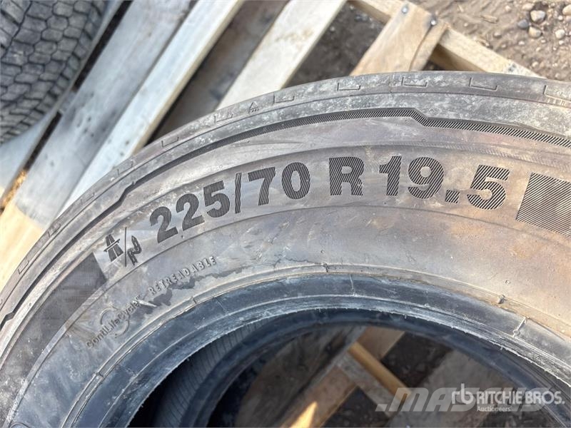 Quantity of (6) 225/70R19.5 Tires (Unused) Gume, kolesa in platišča