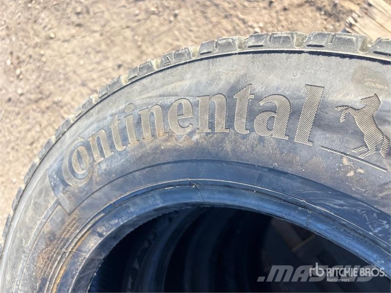 Quantity of (6) 225/70R19.5 Tires (Unused) Gume, kolesa in platišča