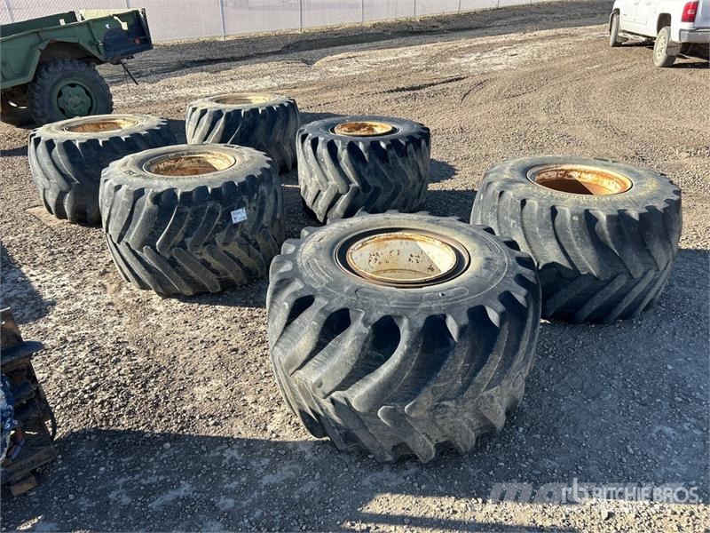 Quantity of (6) 48x31.00-20 Floatation Rims & Tire Gume, točkovi i felne