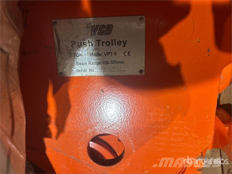 Quantity of (6) 5 ton Push Trolley Putkistonkäsittelylaitteet