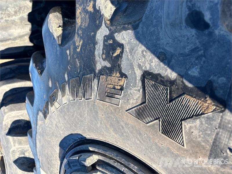 Quantity of (6) 66/43.00x25 Tires - Fits Floater B Gume, točkovi i felne