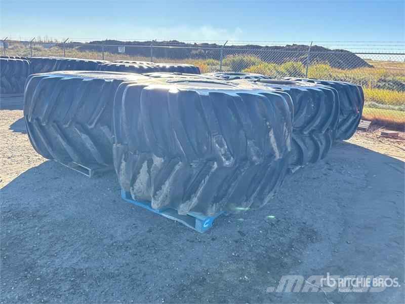 Quantity of (6) 66/43.00x25 Tires - Fits Floater B Gume, točkovi i felne