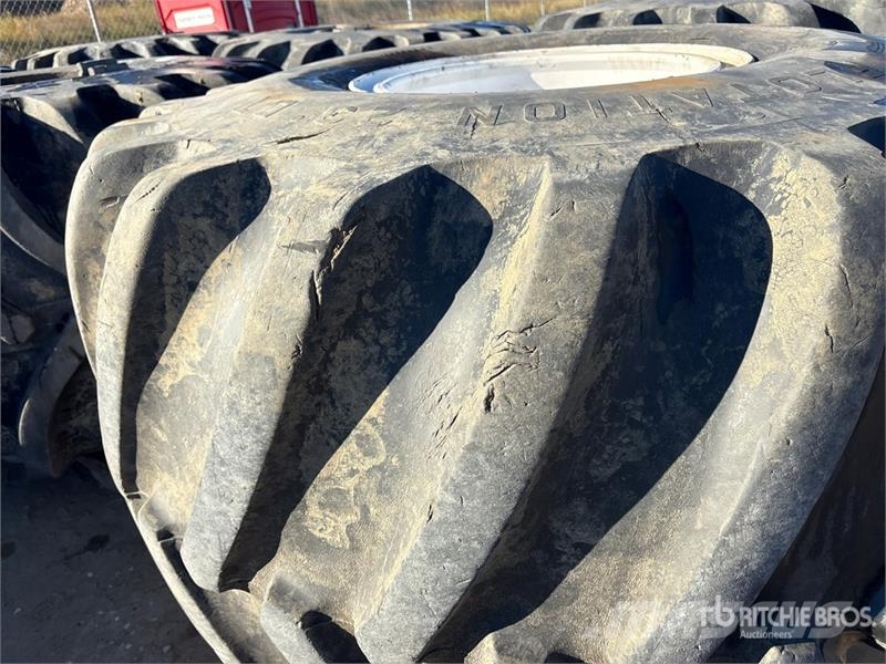 Quantity of (6) 66/43.00x25 Tires - Fits Floater B Gume, točkovi i felne