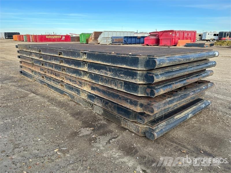 Quantity of (6) 7 ft x 20 ft Steel Rig Mats Accessoires et pièces pour foreuse