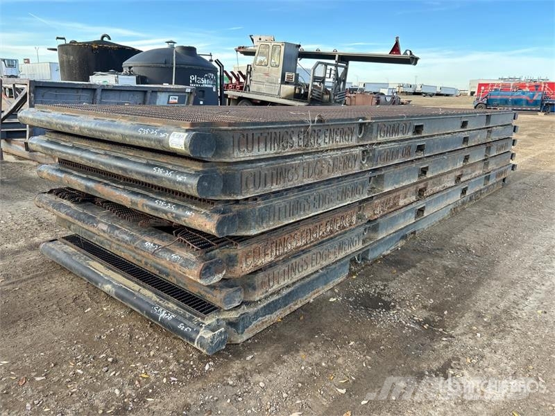 Quantity of (6) 7 ft x 20 ft Steel Rig Mats Accessoires et pièces pour foreuse
