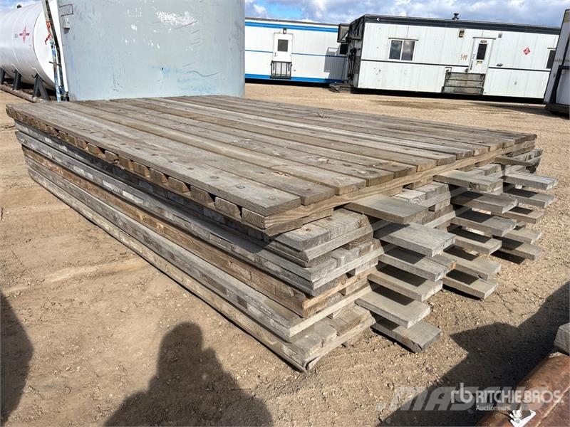  Quantity of (6) 8 ft x 12 ft Wood Access Mats ملحقات وقطع غيار معدات الحفر