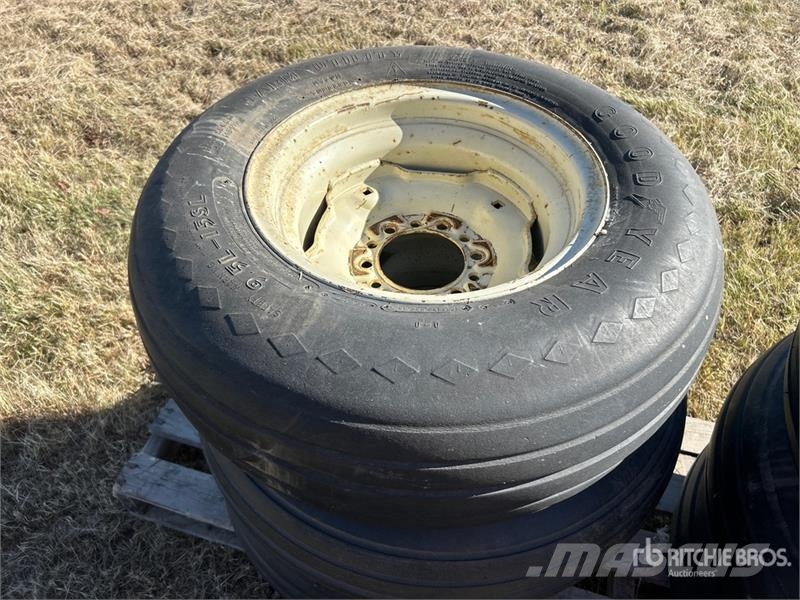 Quantity of (6) 9.5L-15SL Good Year & Samson Tires الإطارات والعجلات والحافات