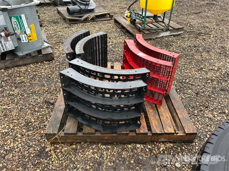Quantity of (6) Combine Concave - Fits Case IH Mähdrescher