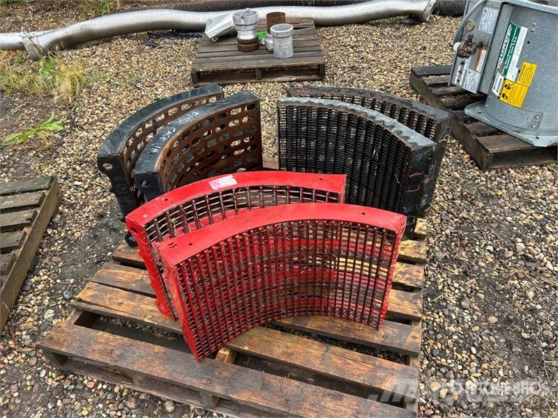 Quantity of (6) Combine Concave - Fits Case IH Mähdrescher