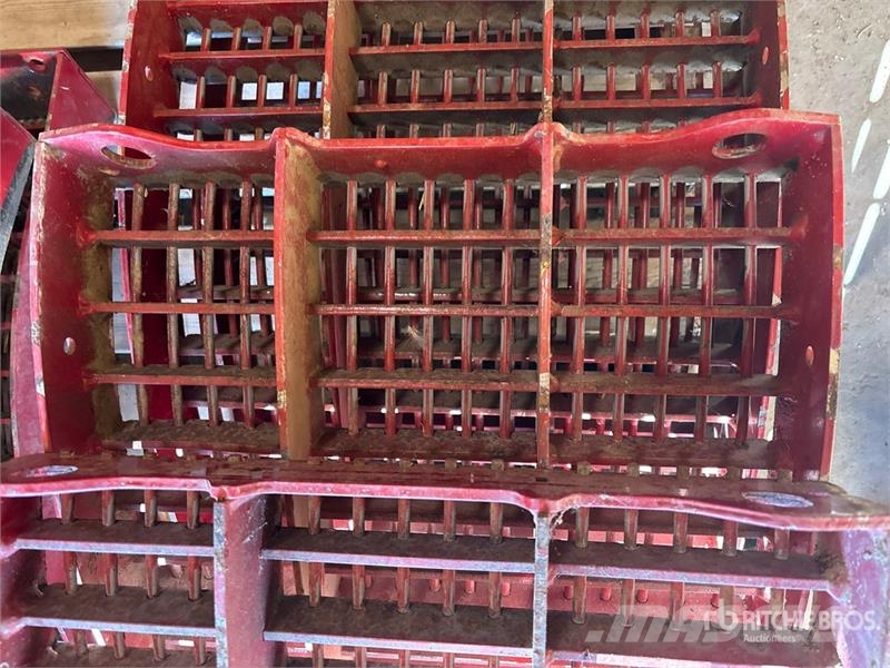  Quantity of (6) Combine Concave حصادات