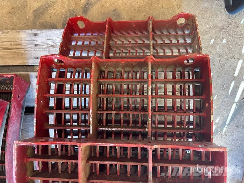  Quantity of (6) Combine Concave حصادات