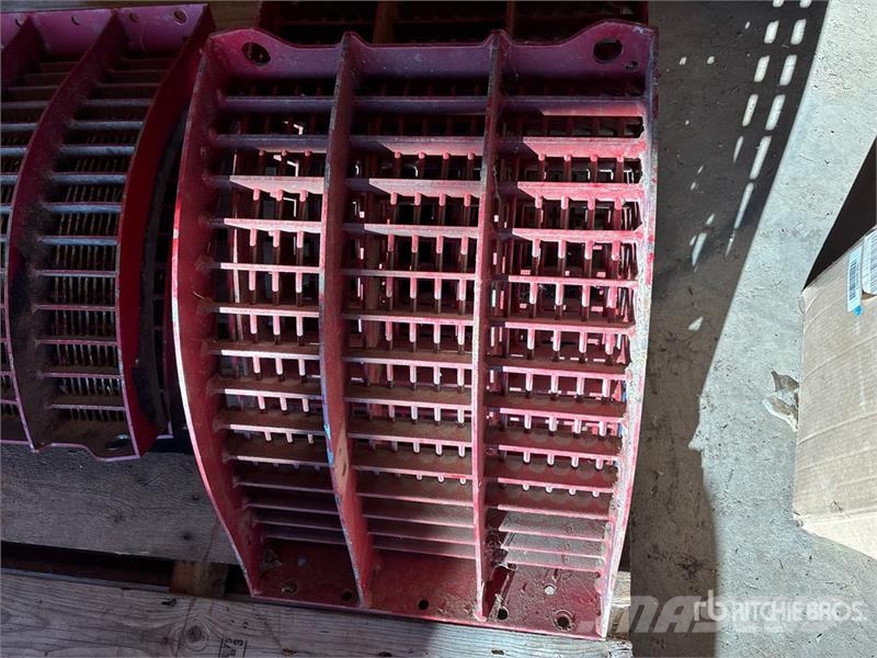  Quantity of (6) Combine Concave حصادات