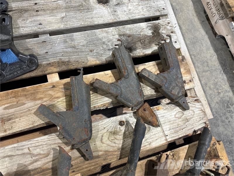  Quantity of (6) John Deere TriStream Rotor Separat Kiti naudoti statybos komponentai