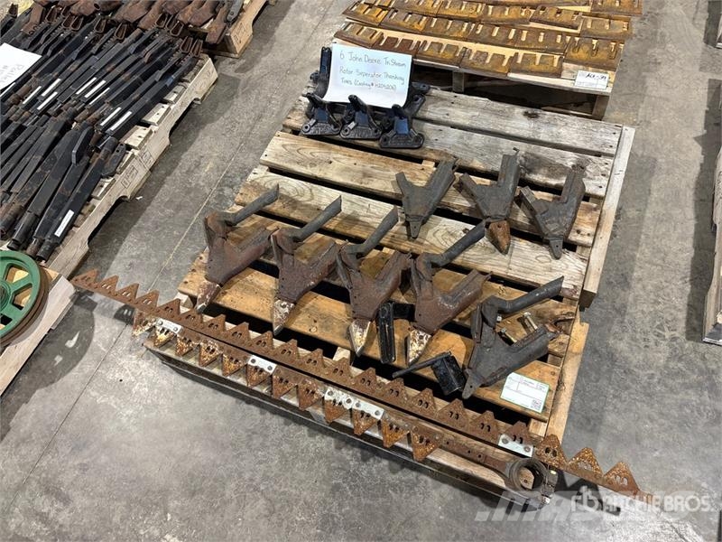  Quantity of (6) John Deere TriStream Rotor Separat Kiti naudoti statybos komponentai