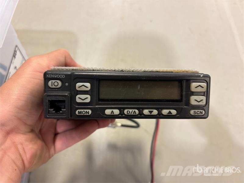 Quantity of (6) Kenwood TK760HG Truck Radios Ďalšie komponenty