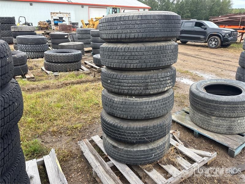 Quantity of (6) Michelin Defender LTX 215/85R16 Ti Tyres, wheels and rims