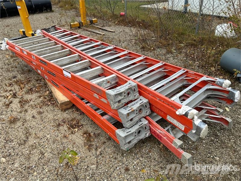 Quantity of (6) Miscellaneous Ladder Kopėčios ir platformos