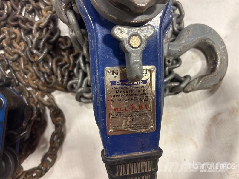  Quantity of (6) Miscellaneous Chain Hoists مكونات أخرى
