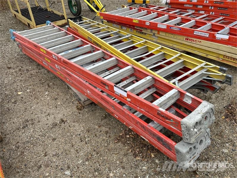 Quantity of (6) Miscellaneous Ladder Kopėčios ir platformos
