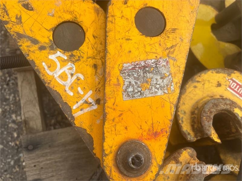 Quantity of (6) Miscellaneous I-Beam Lifting Clamp Строителство - Други