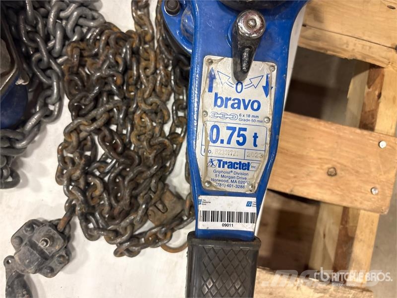  Quantity of (6) Miscellaneous Chain Hoists مكونات أخرى