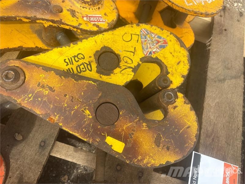 Quantity of (6) Miscellaneous I-Beam Lifting Clamp Строителство - Други