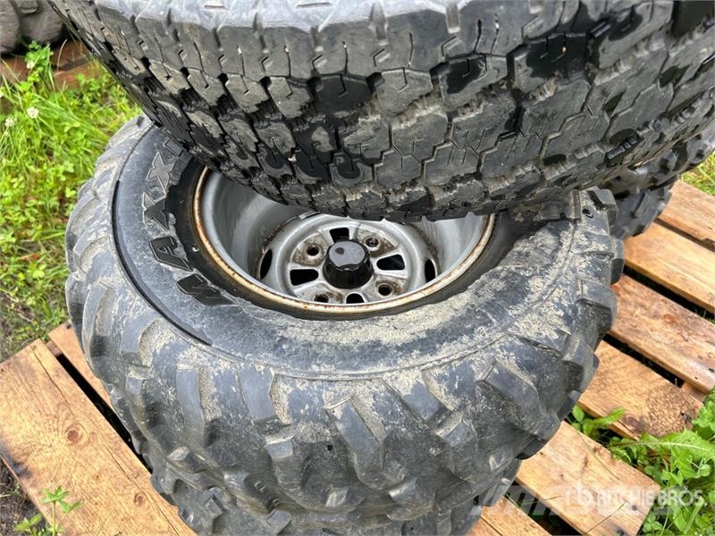  Quantity of (6) Mixed Tires Tyres, wheels and rims