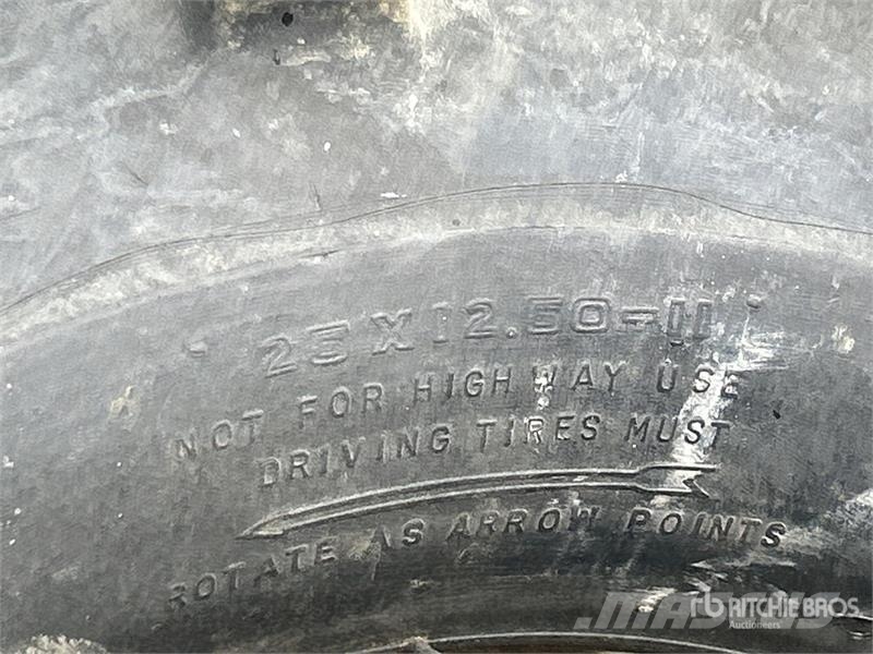  Quantity of (6) Mixed Tires Tyres, wheels and rims
