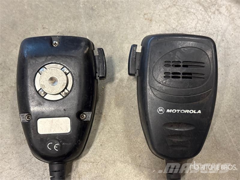  Quantity of (6) Motorola Truck Radios مكونات أخرى