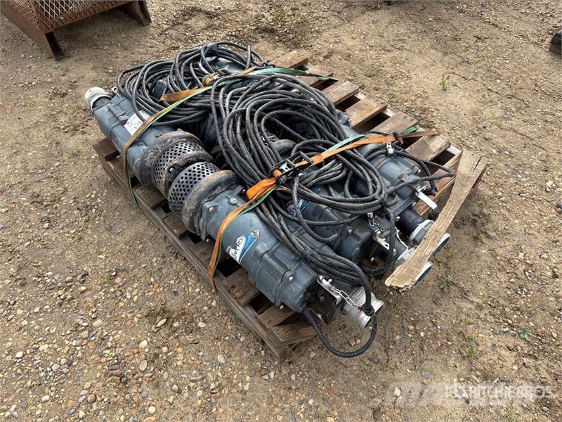 Quantity of (6) Quadra Submersible Water Pump Inne akcesoria