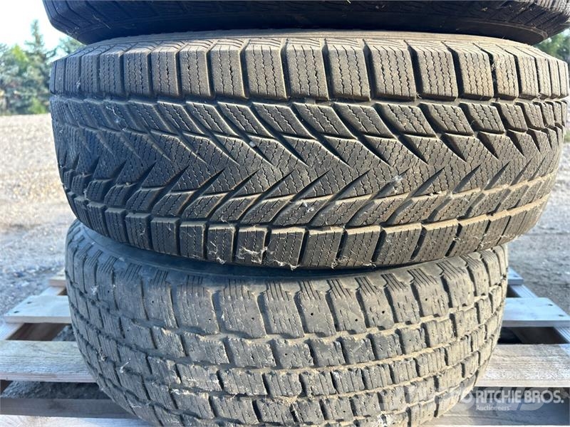 Quantity of (6) Sailun 235/60R17 Tires Шины и колёса