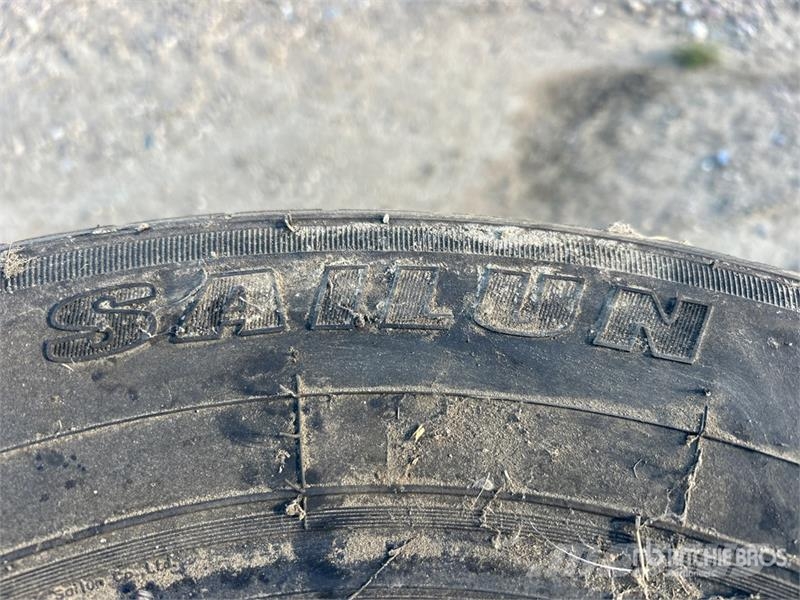 Quantity of (6) Sailun 235/60R17 Tires Шины и колёса