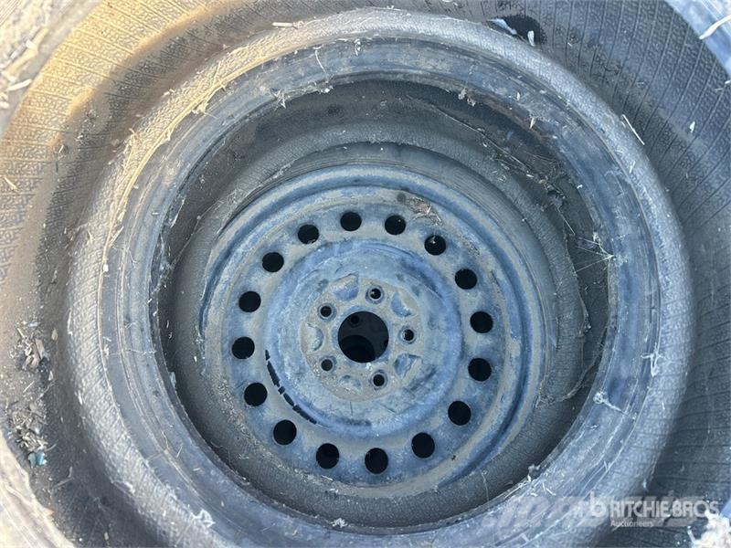 Quantity of (6) Sailun 235/60R17 Tires Шины и колёса