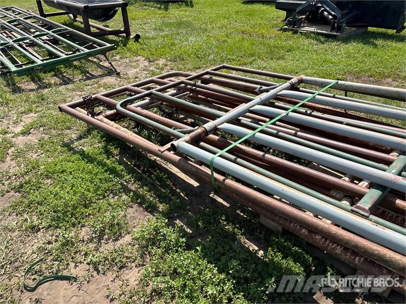 Quantity of (6) Swing Livestock Gate Overige veehouderijmachines
