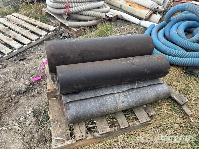  Quantity of (6) Tar Paper/Asphalt Roll المصاعد والرافعات المادية